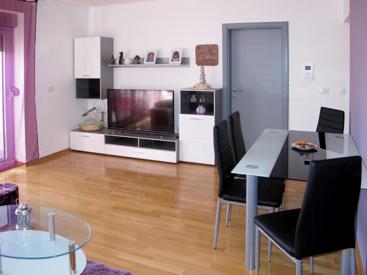 Apartment Pinezic - Roj117 By Interhome 로비니 외부 사진